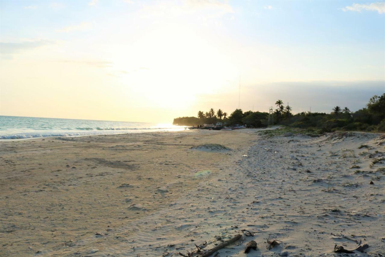 Hotel Villas Del Mar Pedernales Extérieur photo